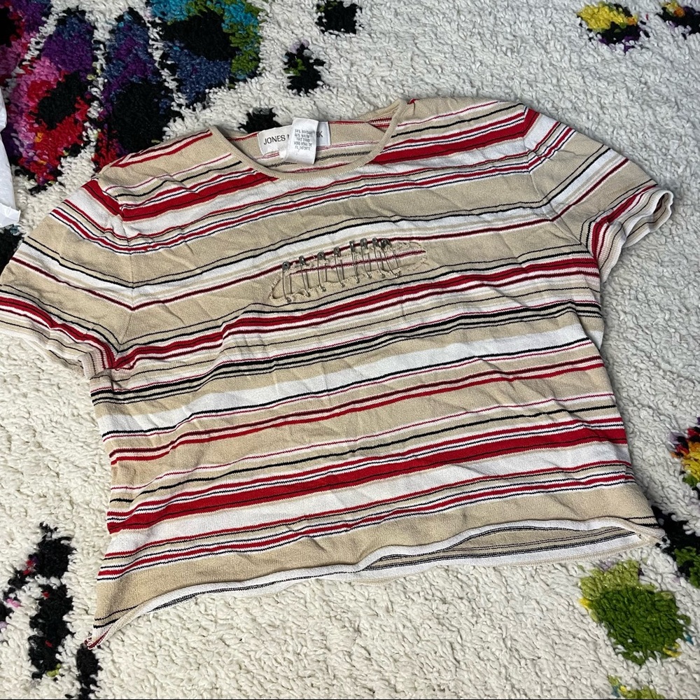 Jones New York retro Stripped  grunge pin crop tee
